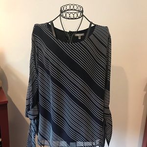 Pale sky Navy top very flattering on